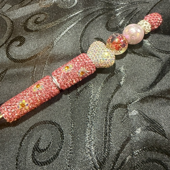 Glamorous Pink Crystal Heart Pen - Picture 4 of 5